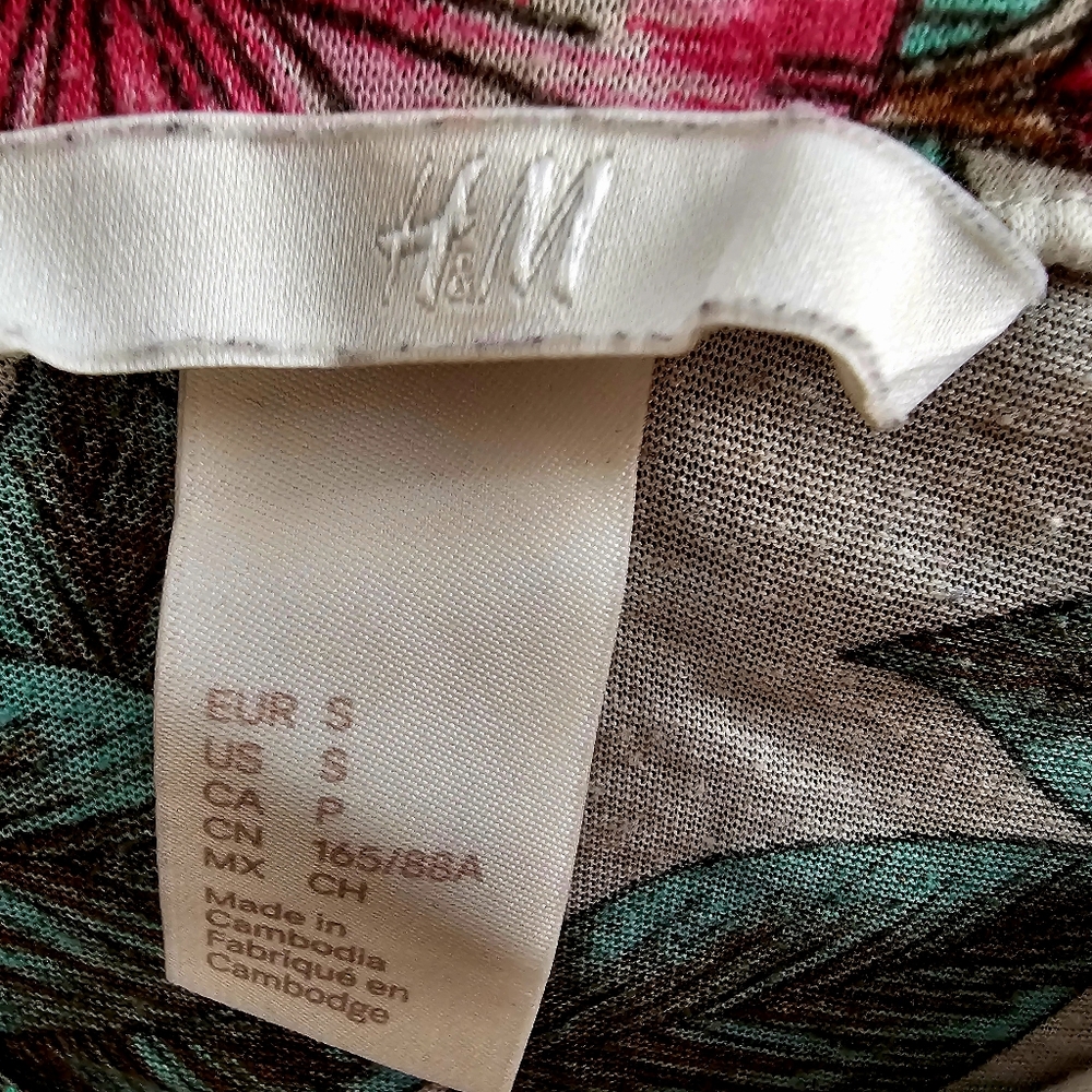 H&M floral dress or cover up! - Picture 4 of 4
